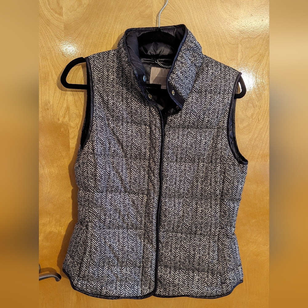 Banana Republic Puffer Vest